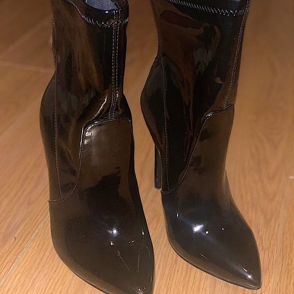 Heeled boot - Picture 1 of 6